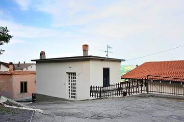 Location de vacances pour 3 personnes, avec balcon et vue à Lama dei Peligni