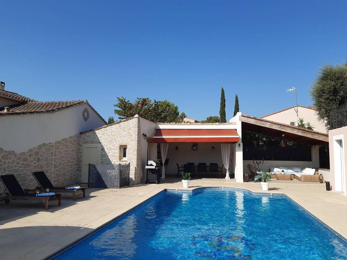 Appartement entier, Piscine avec charme et tranquillité au coeur du Var in Le Cannet-des-Maures, Région de Draguignan