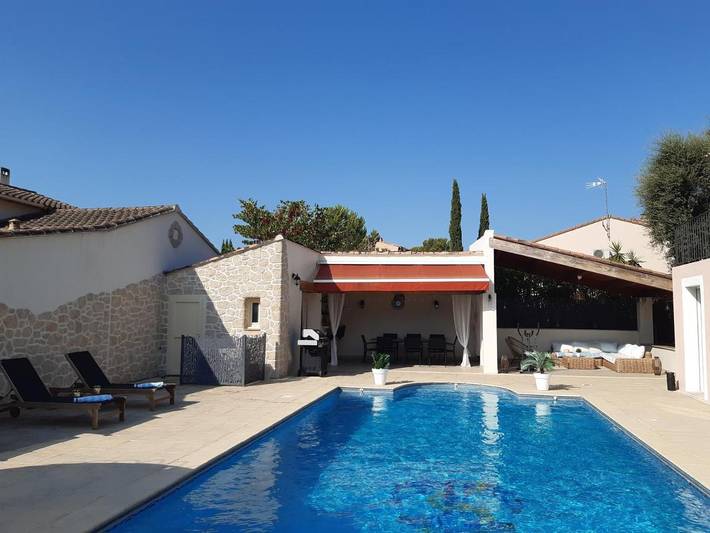 Gîte pour 2 personnes, avec jardin ainsi que vue et piscine à Le Cannet-des-Maures - 2