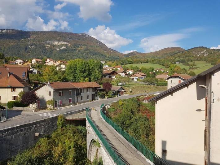 Hôtel pour 3 personnes, avec terrasse à Champfromier - 2