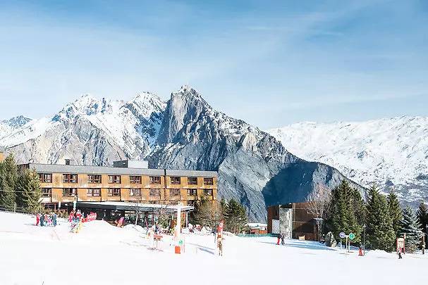 Hôtel pour 2 personnes, avec piscine à Montricher-Albanne