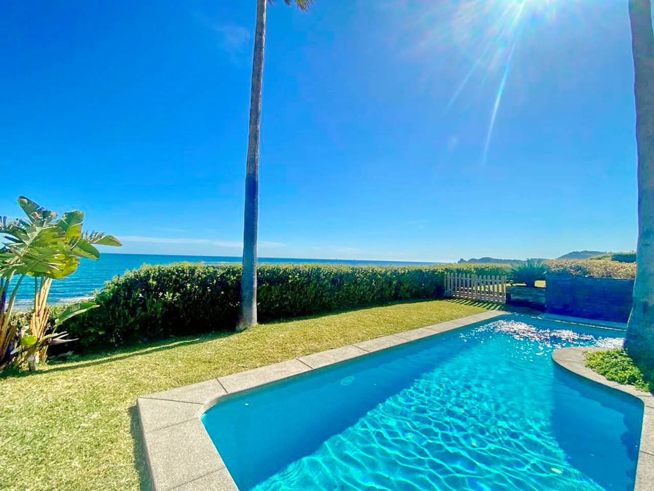 Villa de lujo en Javea con piscina privada y acceso a la playa in Playa del Arenal, Jávea