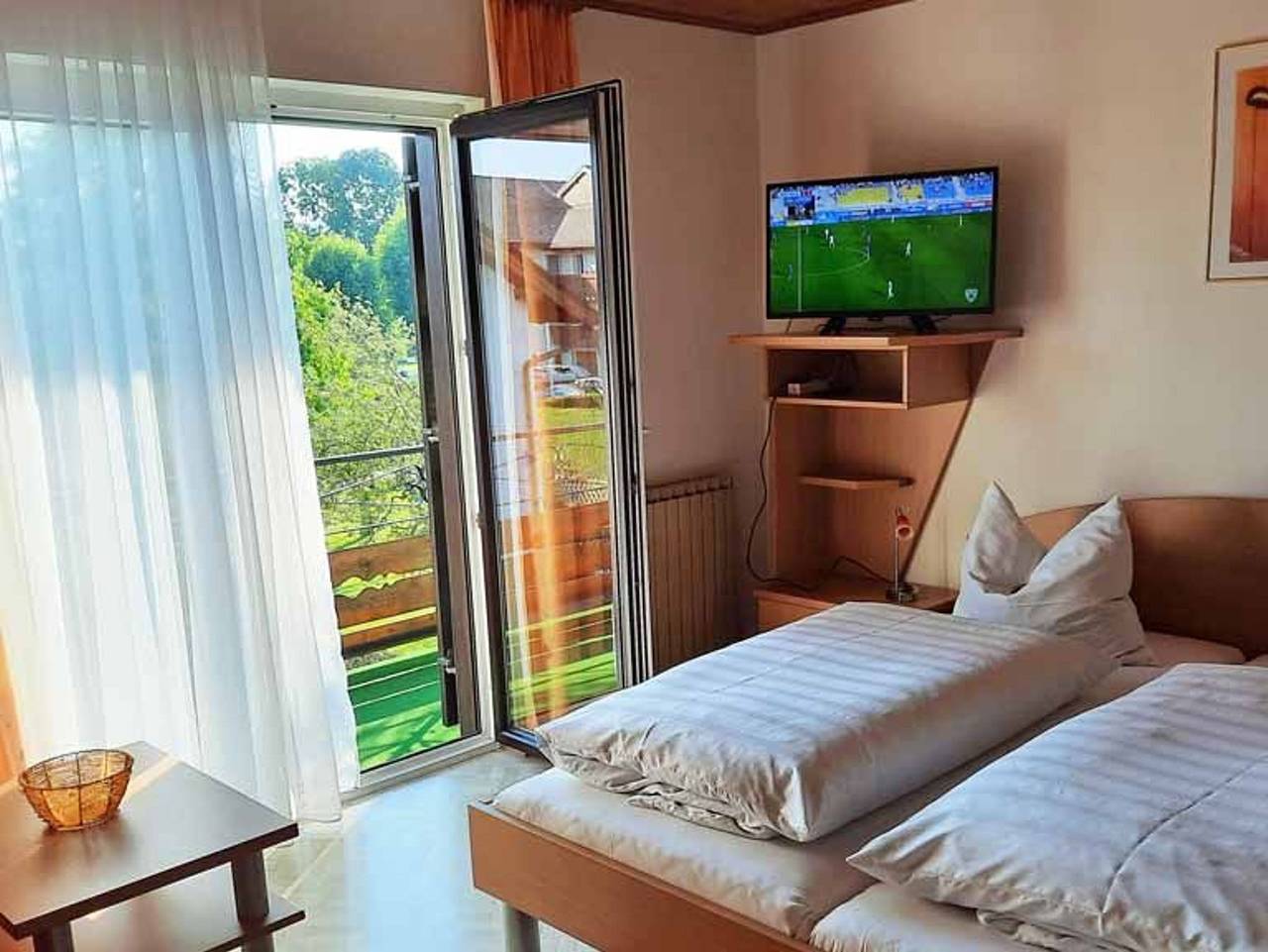 Ganze Ferienwohnung, Ferienwohnungen Gatt Bernhard - Ferienwohnung Abendsonne in Weyregg am Attersee, Traunviertel