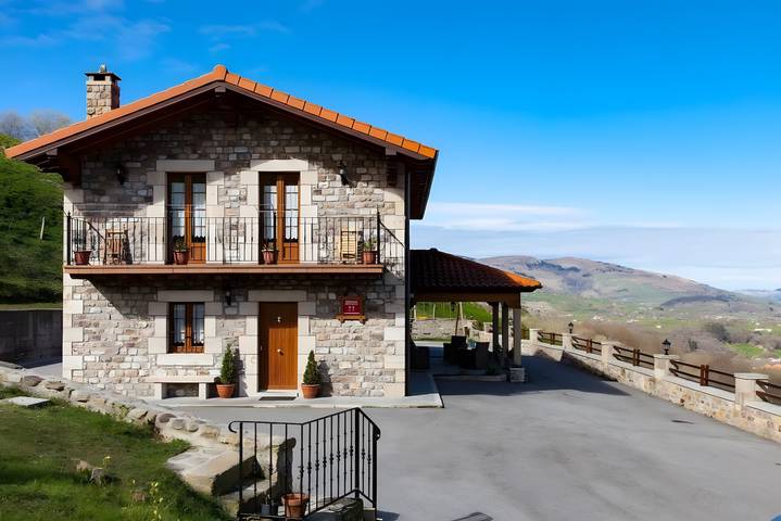 Apartamento para 10 personas, con jardín en Selaya