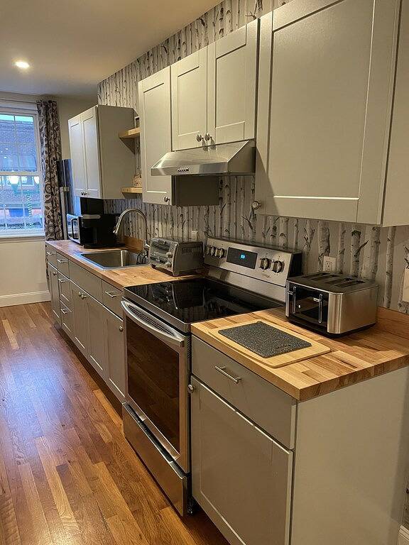 Ganze Wohnung, Newly renovated1 Bedroom 1 Bath in the Heart of Downtown Ellsworth. in Ellsworth, Hancock County