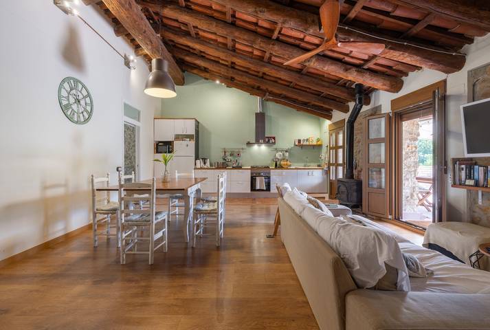 Casa vacacional 'Casa En Vistes Al Montsià' con vistas a la montaña, piscina privada y Wi-Fi in Ulldecona, Costa Dorada