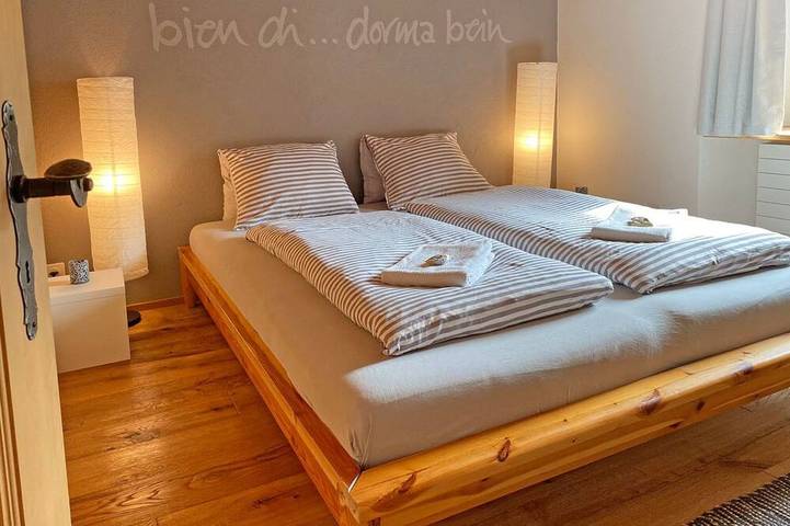 Ganze Wohnung, Casa Radieni, Flond, (Flond), 37000B in Mundaun, Obersaxen-Mundaun