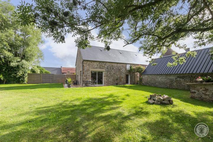 Gîte für 2 Personen, mit Terrasse und Garten in Anneville-sur-Mer