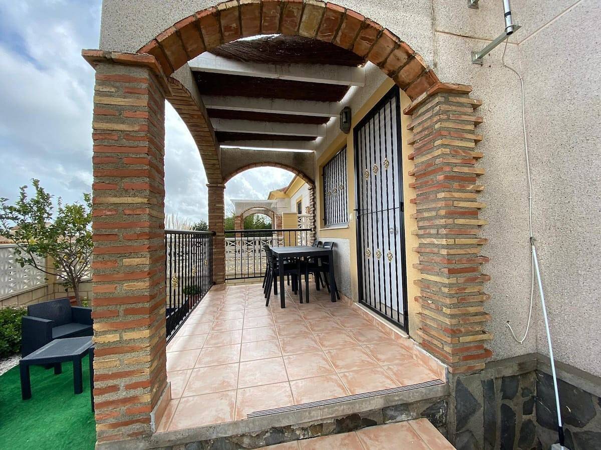 Bungalow "Alberca La Nucia" with Mountain view, Terrace & Wi-Fi in Polop, Costa Blanca