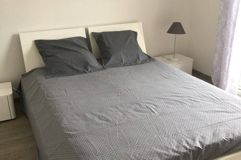 Appartement entier, Apartment T3 Petite vue mer à 150 mètres de la plage. in Bénodet, Côte de Cornouaille