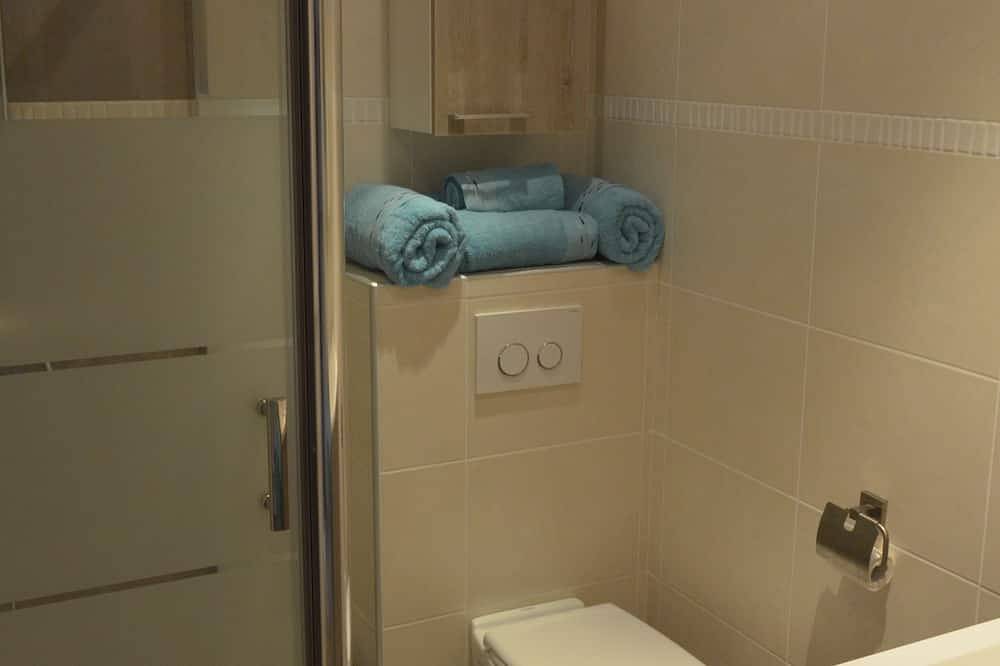 Ganze Wohnung, Blue Riviera: a splendid beachfront 1-bedroom apt w/stunning view in Menton, Mittelmeerküste (Frankreich)