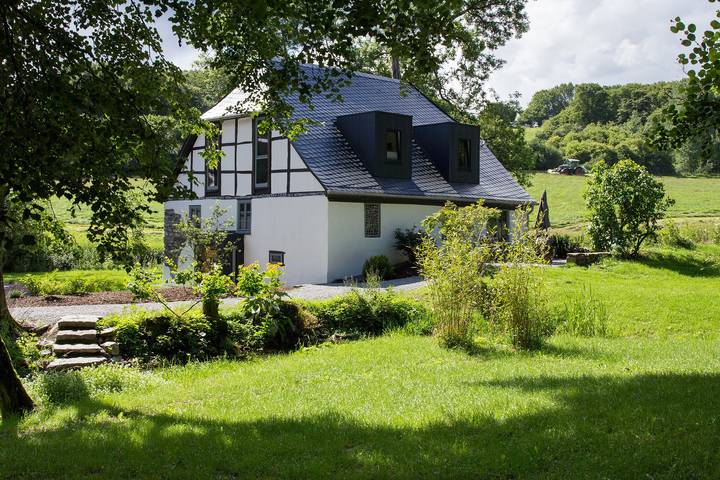 Luxus-Ferienhaus für 8 Personen, mit Garten