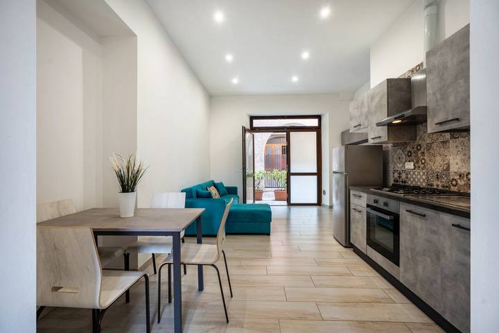 Gîte pour 3 personnes, avec vue sur le lac à Porto Valtravaglia - 2