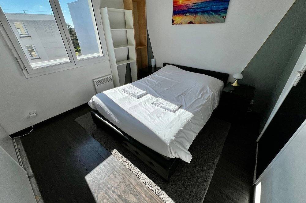 Entire apartment, One-Bedroom Apartment – Saint-Éloi, Poitiers in Poitiers, Vienne