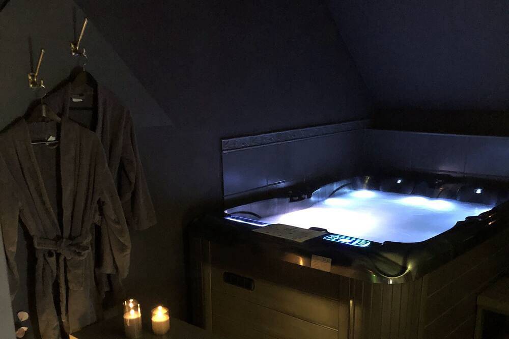 Propriété avec piscine chauffée, spas, sauna & hammam in Sorbais (Aisne), Aisne