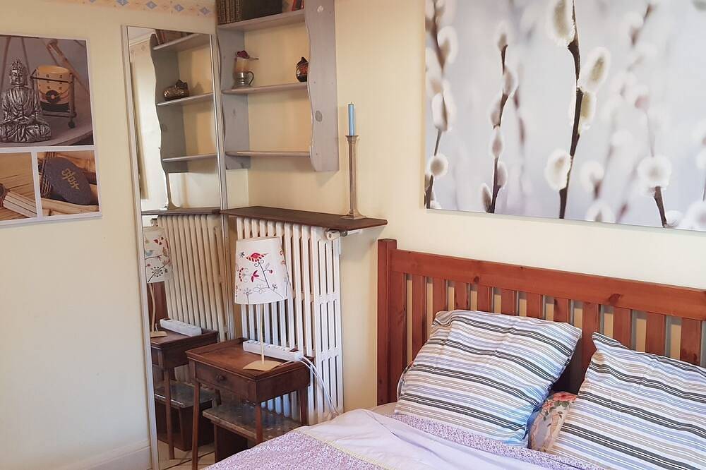 Appartement entier, Près de Paris, Essonne, Petit Appartement Indépendant. Rer B Lozère in Villebon-sur-Yvette, Essonne