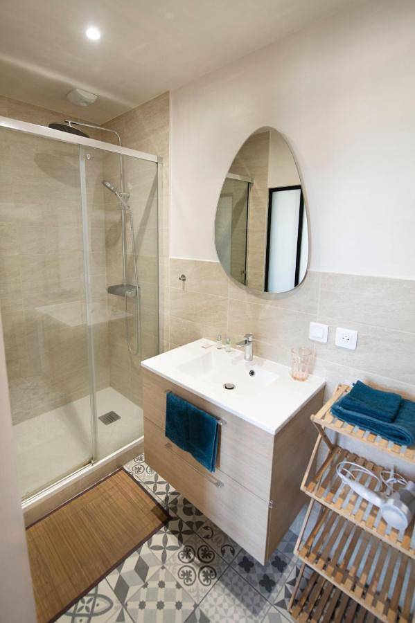 Appartement entier, One-Bedroom Apartment in Pontoise, Val-d'Oise