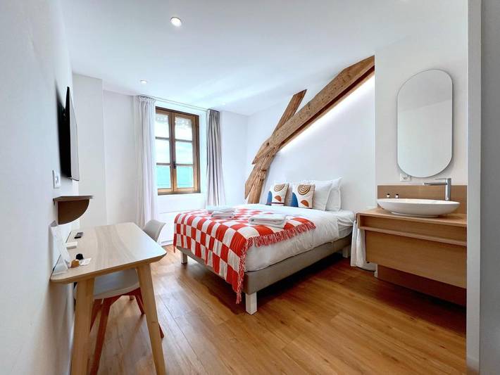 Hotel para 2 personas, con terraza y vistas - 1