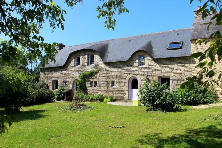 Gîte pour 6 personnes, avec jardin et vue à Plumelec