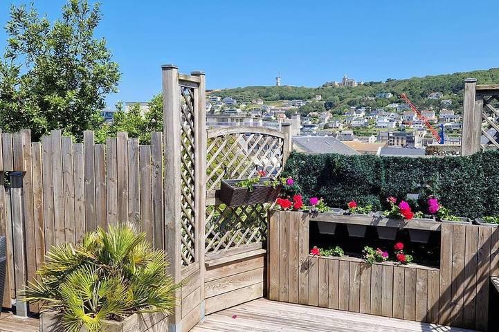 Holiday home for 5 people, with hot tub and garden as well as terrace and sauna - 1