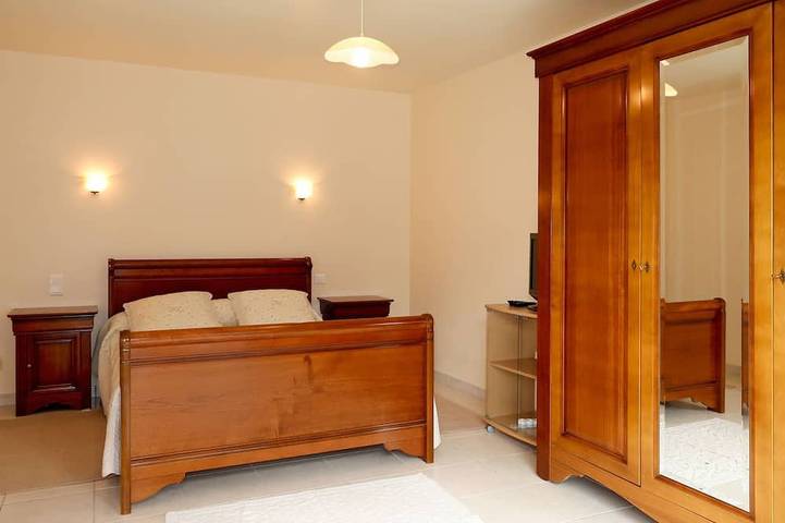 Location de vacances pour 6 personnes, avec Jardin à Ploumilliau - 2