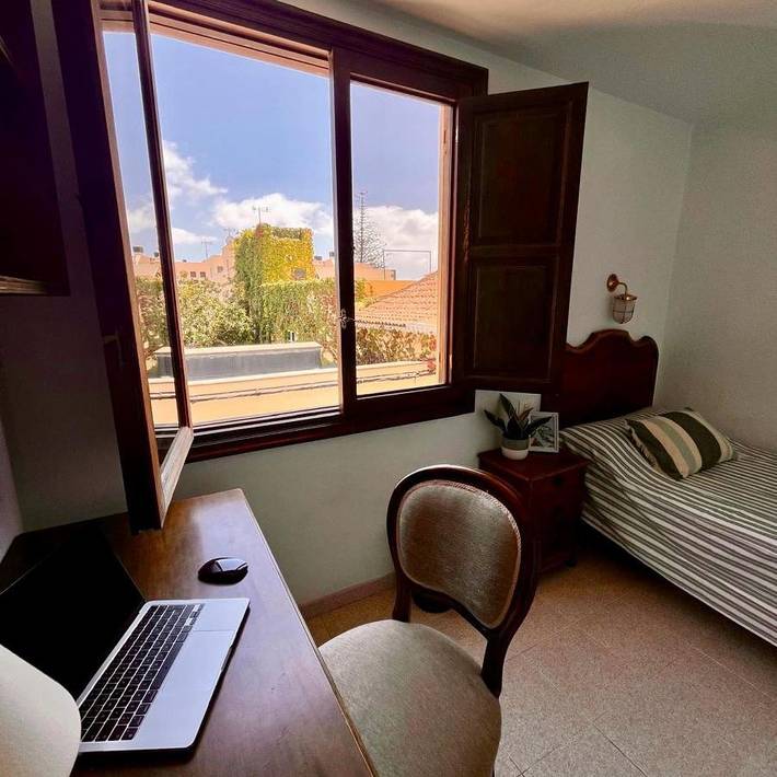 Maison d’hôte pour 2 personnes, avec jardin et piscine à Arona