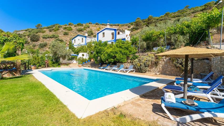 Chalet para 2 personas, con piscina y balcón/terraza en Parque Natural Sierras Subbéticas - 2