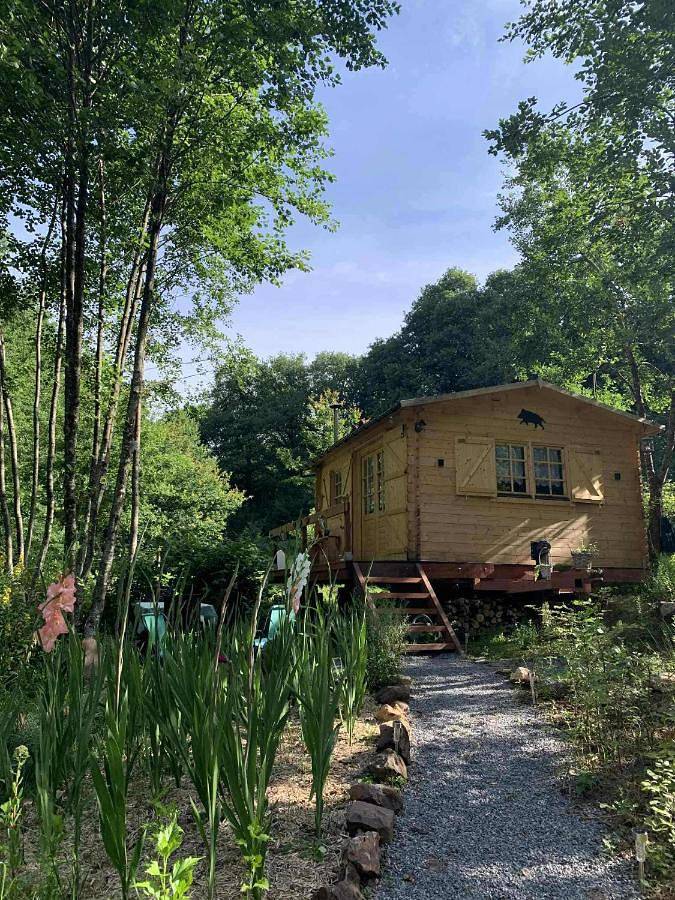 Camping pour 2 personnes, avec Balcon et Terrasse ainsi que Jardin et Vue