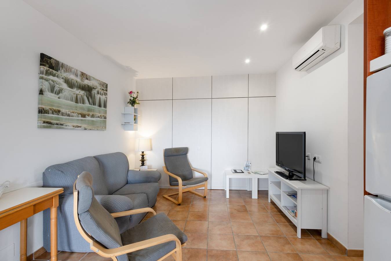 Casa Rural 'El Tibidabo' con vistas a la montaña, Wi-Fi y aire acondicionado in La Ametlla, Interior de Barcelona