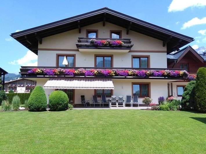 Ferienwohnung für 5 Personen, mit Balkon und Terrasse sowie Garten in Maria Alm am Steinernen Meer