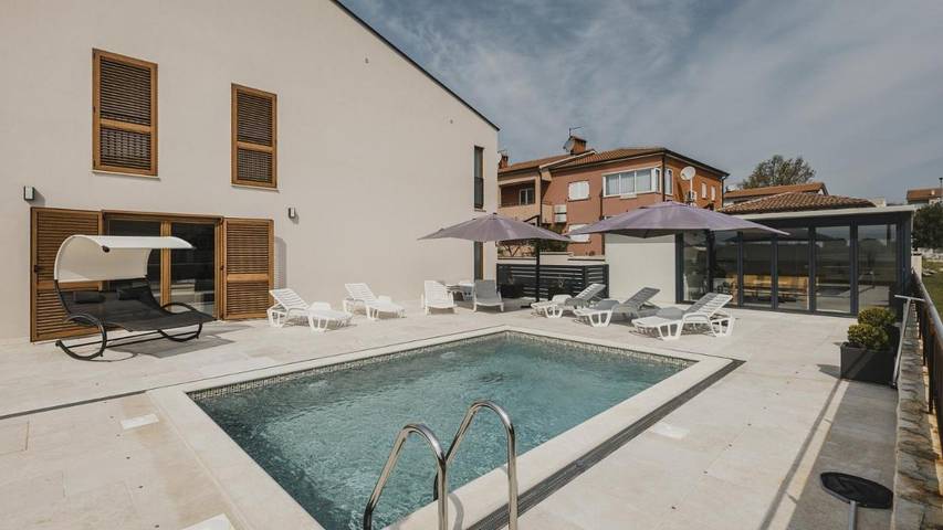 B&b per 6 persone, con piscina e balcone, con animali domestici a Novigrad