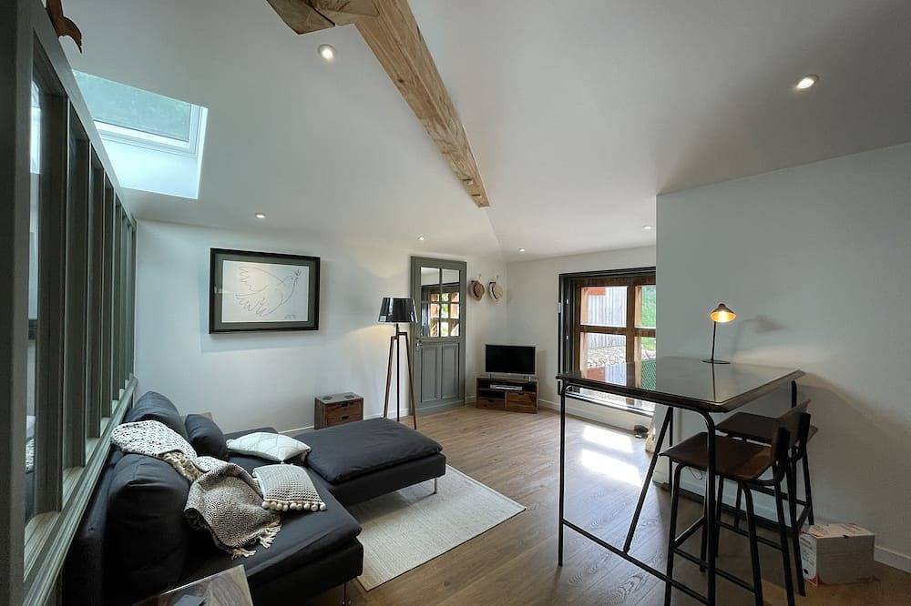 Appartement entier, Indépendance Tranquillité  idéal déplacement professionnel  escapade  amoureuse in Andrézieux-Bouthéon, Montbrison