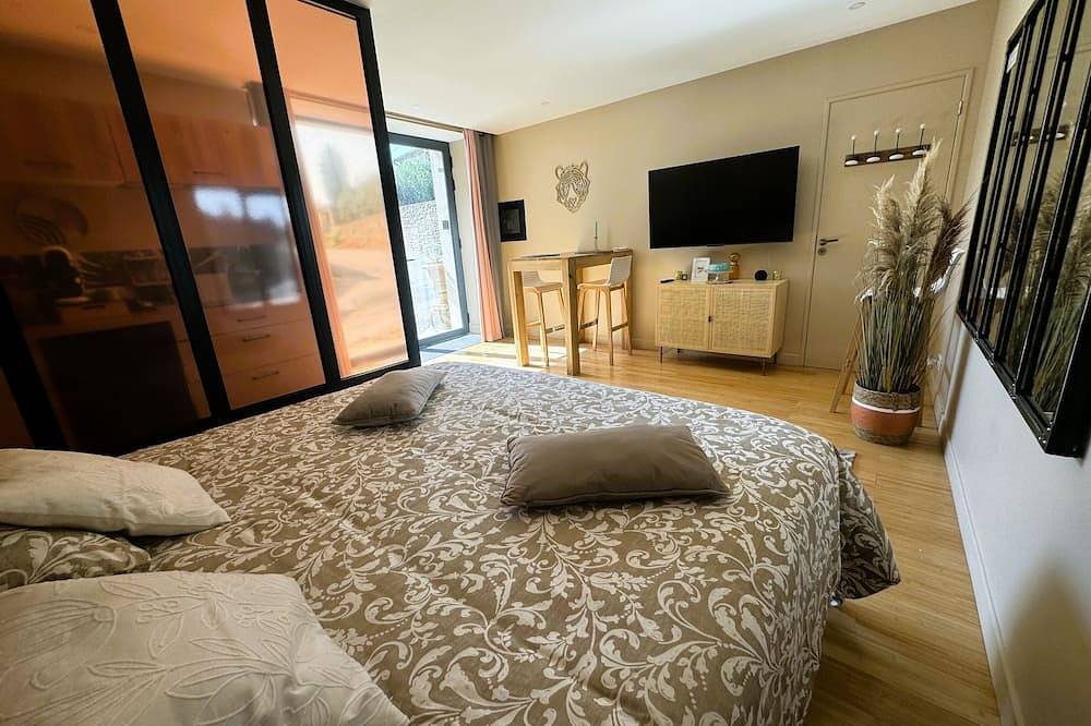 Appartement entier, Le dix - Classic Room - Vallabrix in Vallabrix, Région de Nîmes