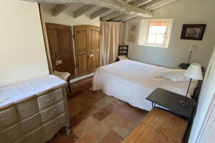La Souvenance, villa classée, vue panoramique in Lagnes, Parc naturel régional du Luberon
