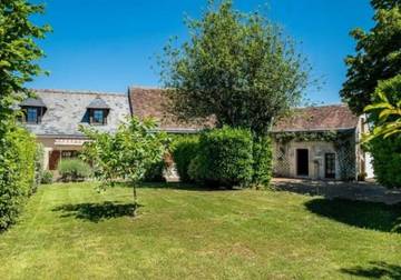 Gîte pour 8 personnes, avec terrasse et jardin à Saint-Paterne-Racan