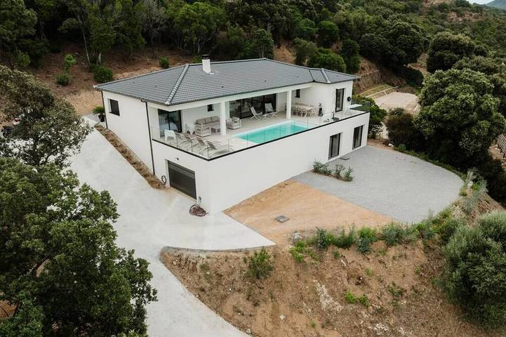Villa per 8 persone, con balcone e piscina nonché giardino - 1