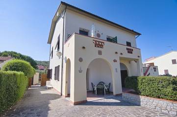 Ferienwohnung für 4 Personen, mit Terrasse in Marina di Campo