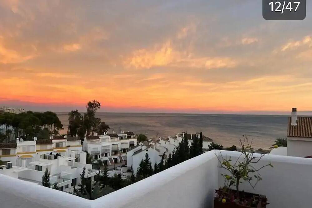 Apartamento entero, Paradise Penthouse on Meditereanian: right on beach and near old town in La Gaspara, Estepona