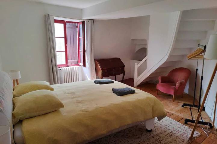 Location de vacances pour 6 personnes, avec jardin à Noyers - 3