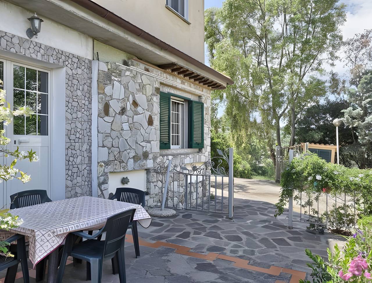 Appartamento intero, Appartamento 'Tramonto' con terrazza privata, Wi-Fi e aria condizionata in Capoliveri, Isola d'Elba