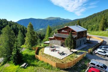 Hôtel pour 4 personnes, avec jardin, animaux acceptés dans Beuil les Launes