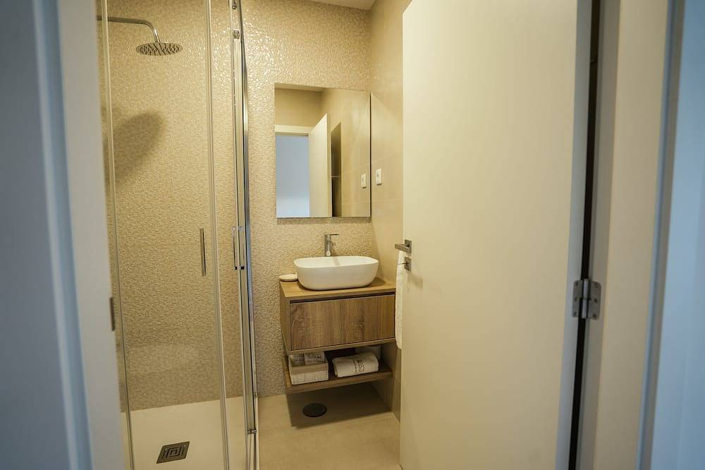 Ganze Wohnung, 2 bedroom apartment * Spa * River view in Braga, Braga Distrikt