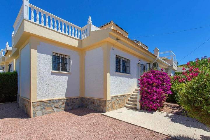 Location de vacances pour 4 personnes, avec piscine ainsi que terrasse et vue sur le lac dans Ciudad Quesada - 2