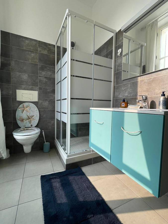 Gîte pour 2 personnes, avec vue dans Office De Tourisme Et Des Congres De Marseille - 4