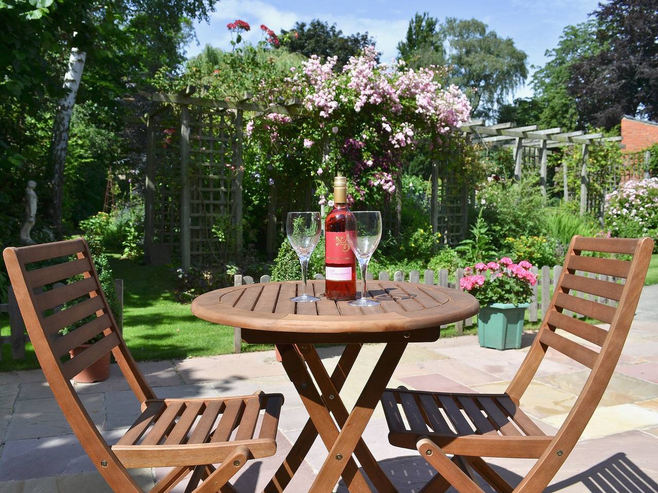 Log Cabin for 2 People in Saxilby with Ingleby, Lincolnshire