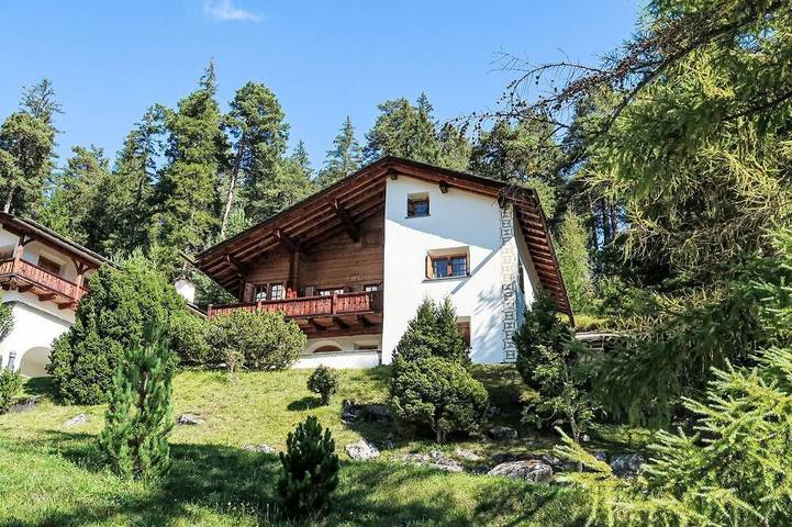 Ferienhaus für 7 Personen, mit Sauna und Garten in Laax