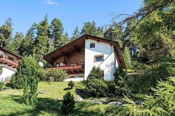 Chalet für 7 Personen, mit Sauna und Garten in Laax
