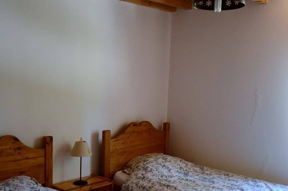 Gîte Les Bruyères in Lans en Vercors - hike, bike in Lans-en-Vercors, Parc naturel régional du Vercors