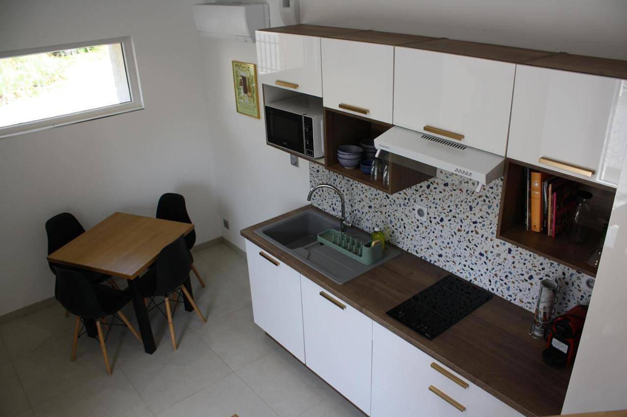 La boutique des Roches, 45m2 maison indépendante, clim, jardin, parking in Mondeville, Région de Caen