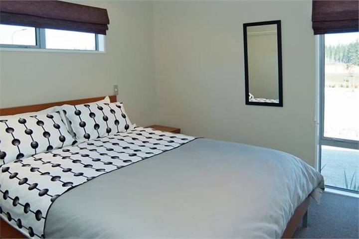 Holiday home for 11 people, with terrace and garden, with pets in Kaikoura